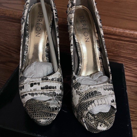 Beyoncé Dereon Brand New Heels - Picture 3 of 6